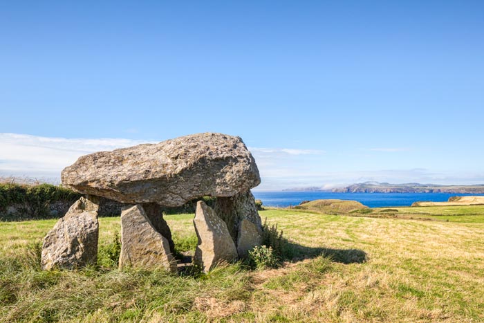 Carreg Samson, a Neolithic dolmen grave on the Pembrokeshire coast of Wales, near Abercastle .
